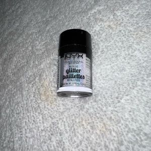 Nyx press glitter